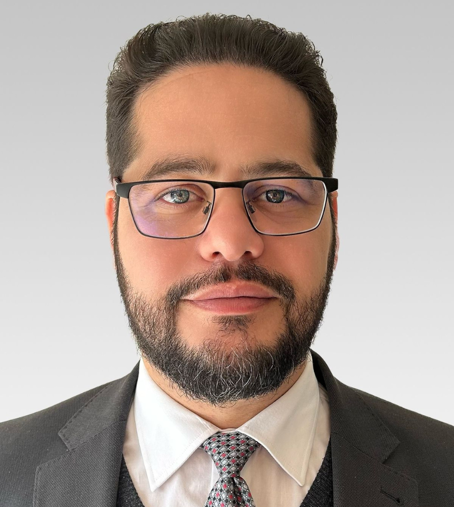 adriano-martins-pinheiro-advogado-portugal-lawyer