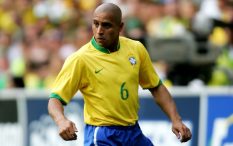 Jogador Roberto Carlos paga pensão após pedido de prisão